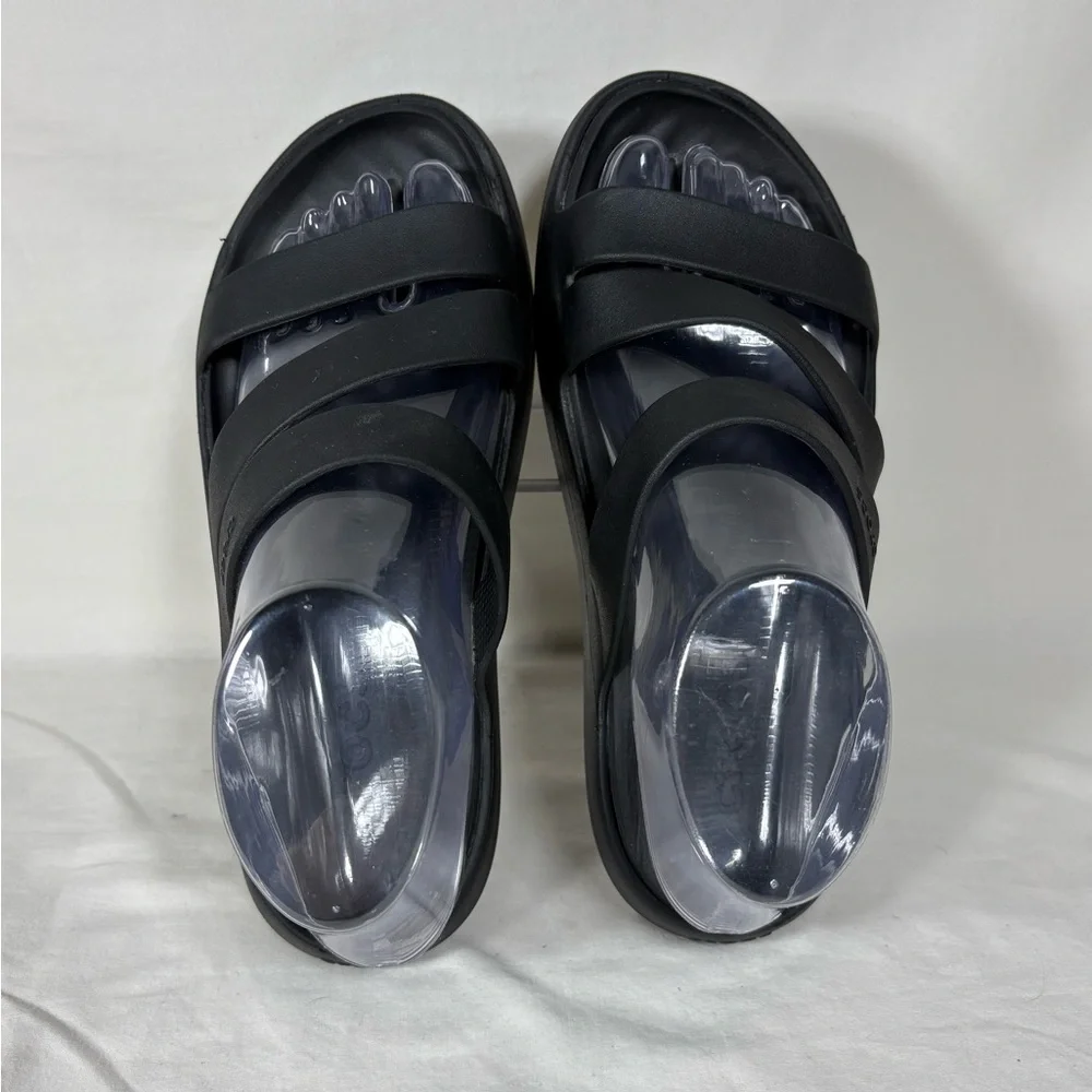 CROCS Getaway Black Sandals - Women's Size 7 - Picture 6 of 11